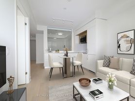 322 Dupont St