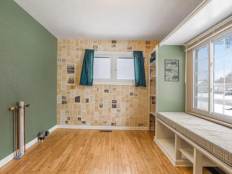 414 E Main St — Photo 18