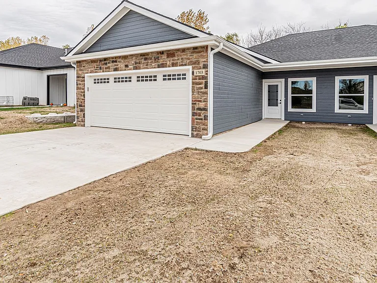 1705 Kenneth Dr — Photo 28