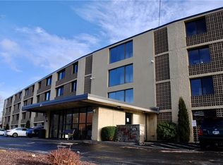 175 Hoffman Ave APT 103, Cranston, RI 02920