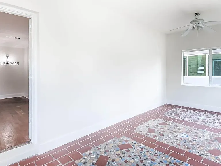 1769 SW 24th Ter — Photo 3