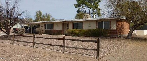 3rd image of 409 S MOUNTAIN VIEW Drive