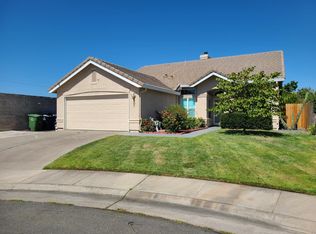 8801 Flying Hawk Ct, Elk Grove, CA 95624