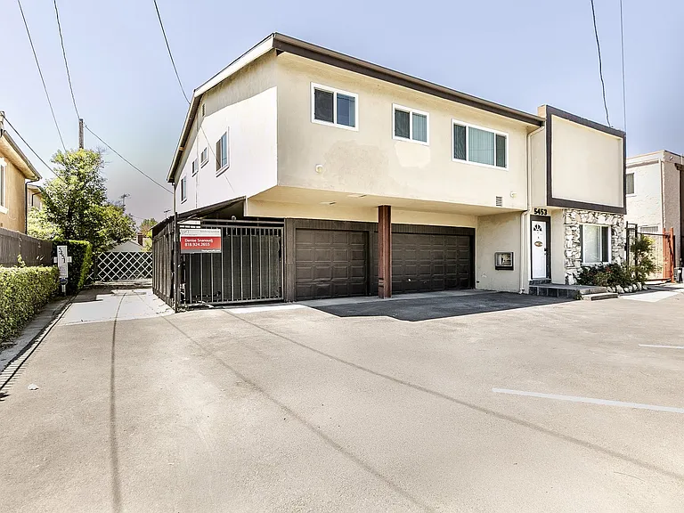 5453 Kester Ave — Photo 1