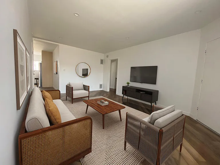 5447 Russell Ave #16 — Photo 1