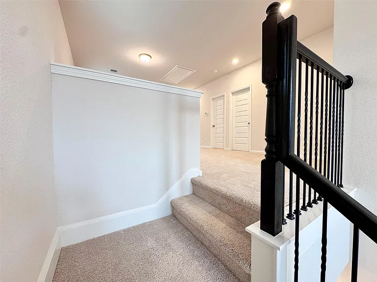 9749 Enclave Ridge Rd — Photo 11