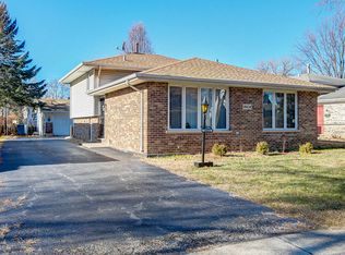 14434 Trumbull Ave, Midlothian, IL 60445