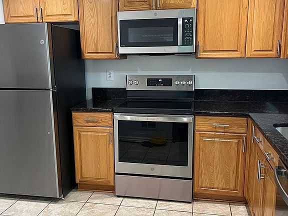5th image of 5045 Kenerson Dr