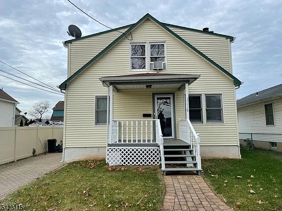 2nd image of 118 S 18th Ave