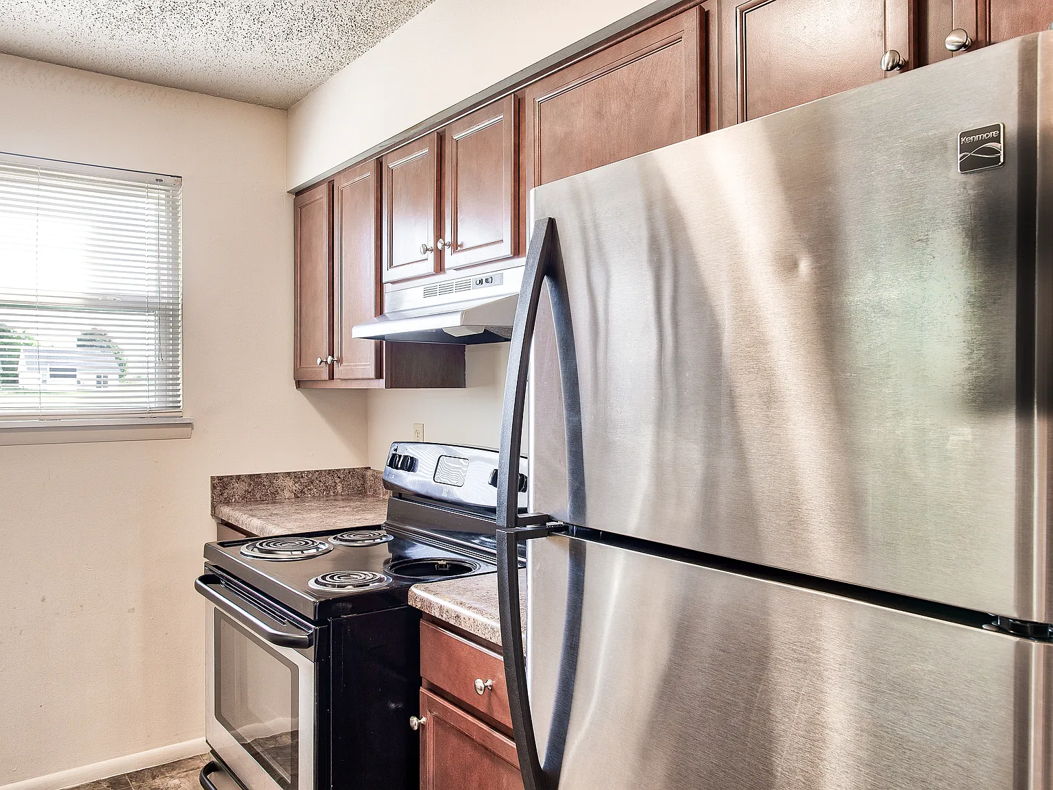 Maple Crest — Photo 3