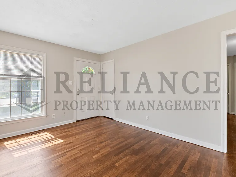 1555 N Northeast Pkwy — Photo 10