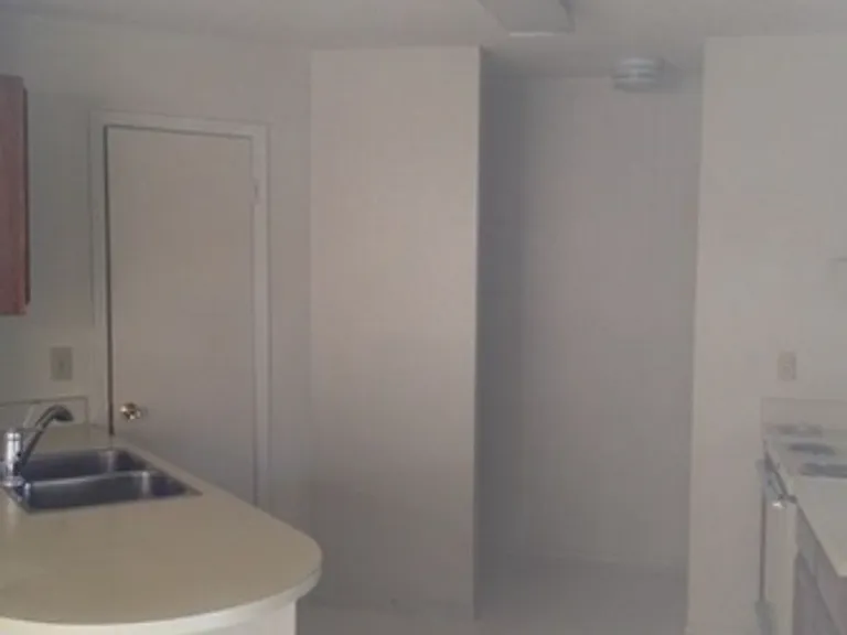 9631 Bratton Dr — Photo 3