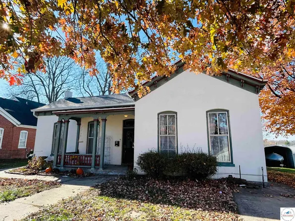 1009 6th St, Boonville, MO 65233
