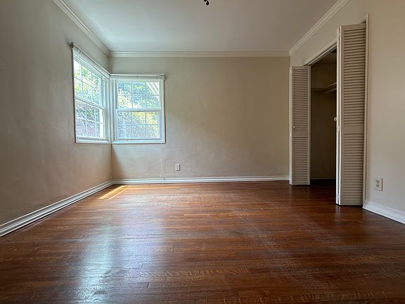 2nd image of 2605 S Bentley Ave