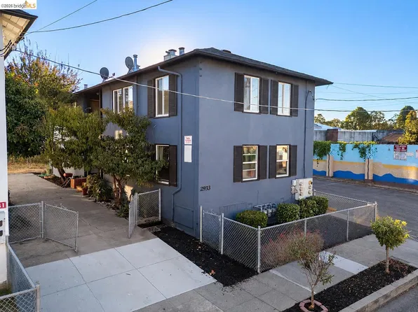 2933 Stanton St, Berkeley, CA 94702