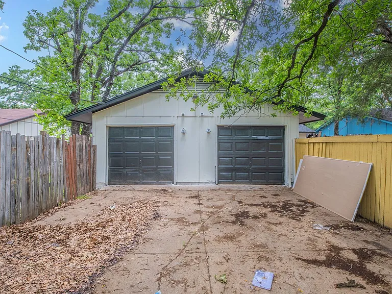 7516 Olusta Dr — Photo 23