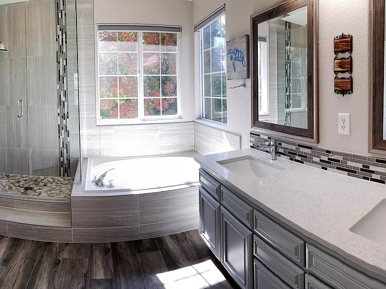 Main bathroom
