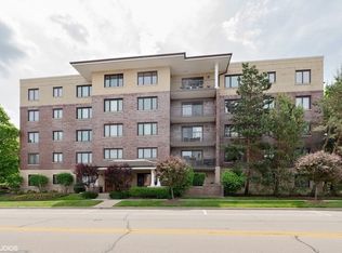 650 Laurel Ave APT 203, Highland Park, IL