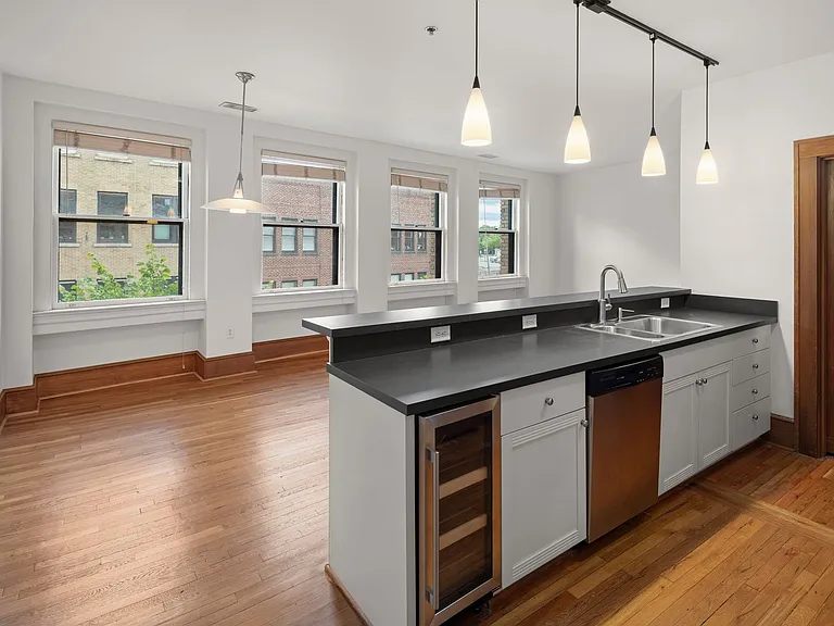 55 1/2 Haywood St #3B — Photo 10