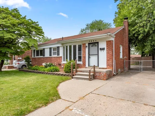 7041 Burnly St, Garden City, MI 48135