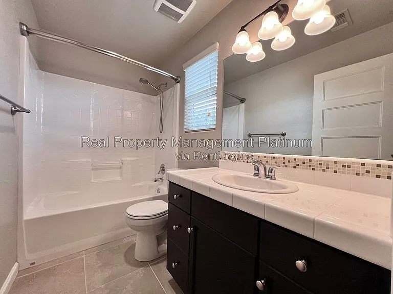 1502 N Reunion Way — Photo 12
