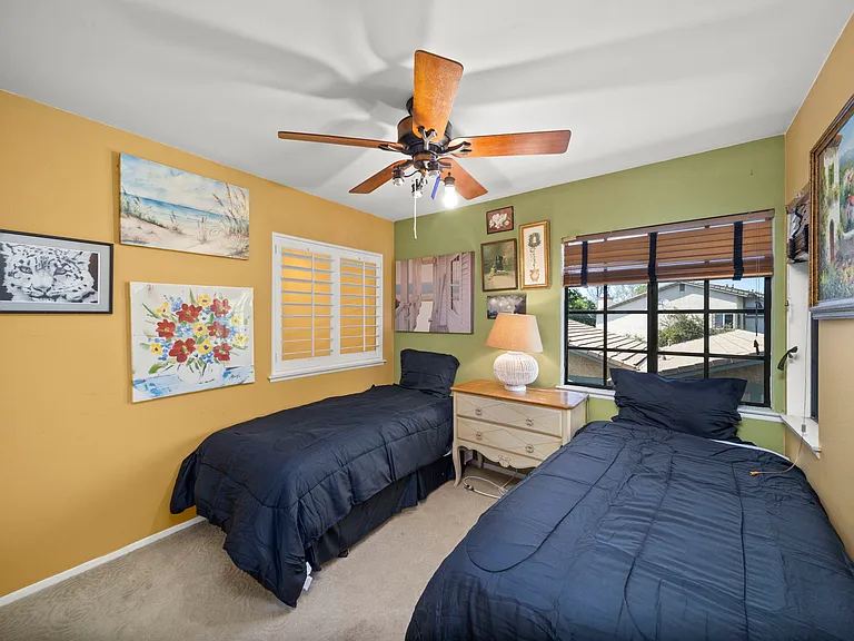 25685 Lupita Dr — Photo 16