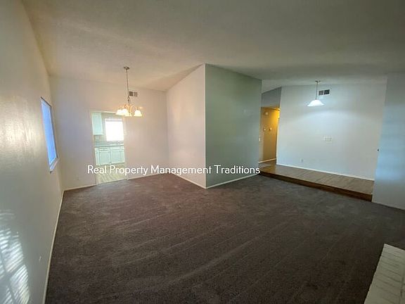 3rd image of 44020 Kirkland Ave