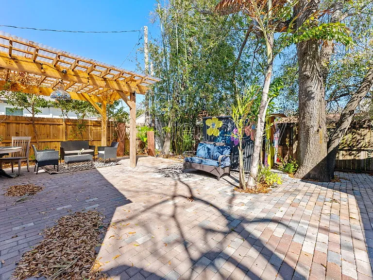 8505 N Lamar St #C — Photo 14