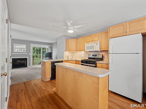 5th image of 107 Marjorie Lane #107