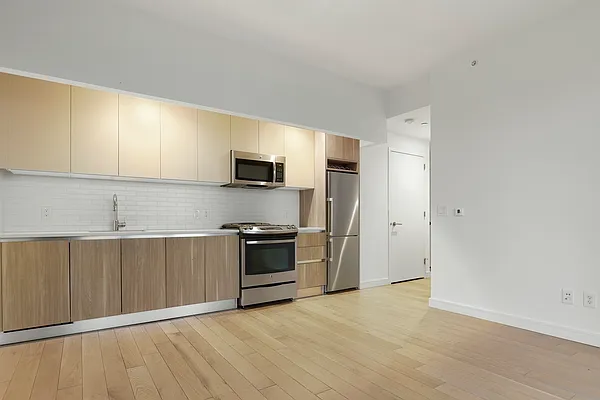 Rented by Stonehenge NYC LLC | media 2