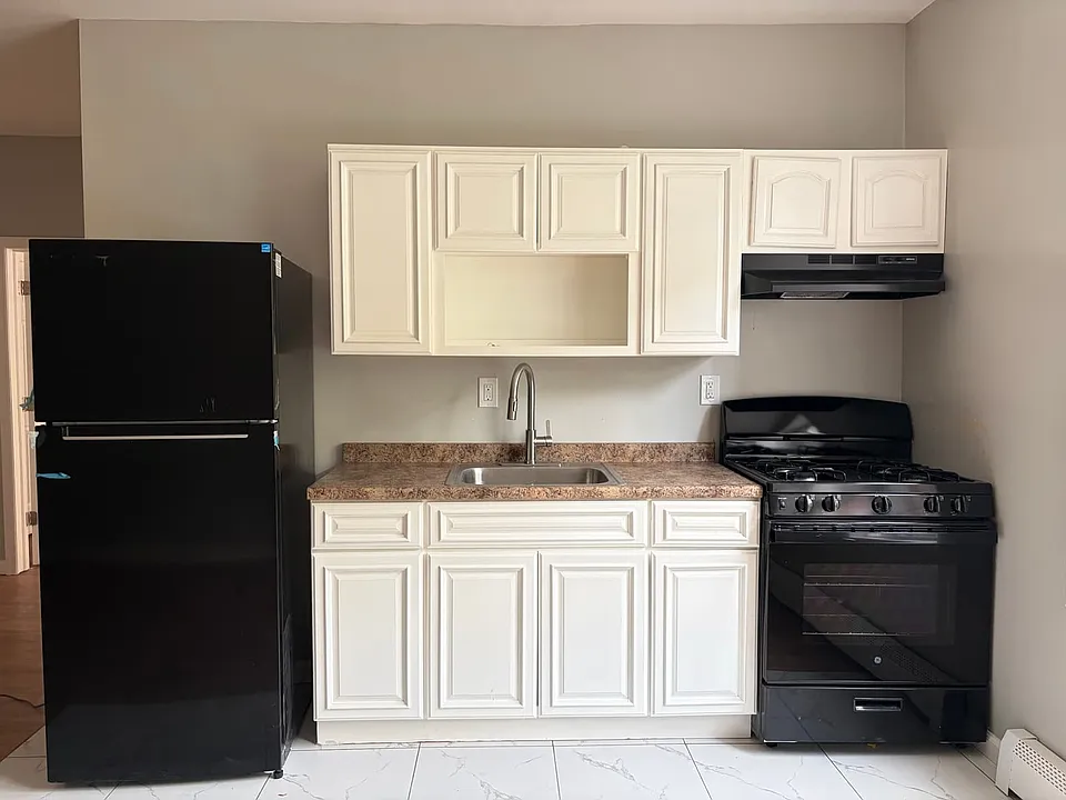 632 Martin Luther King Blvd #27