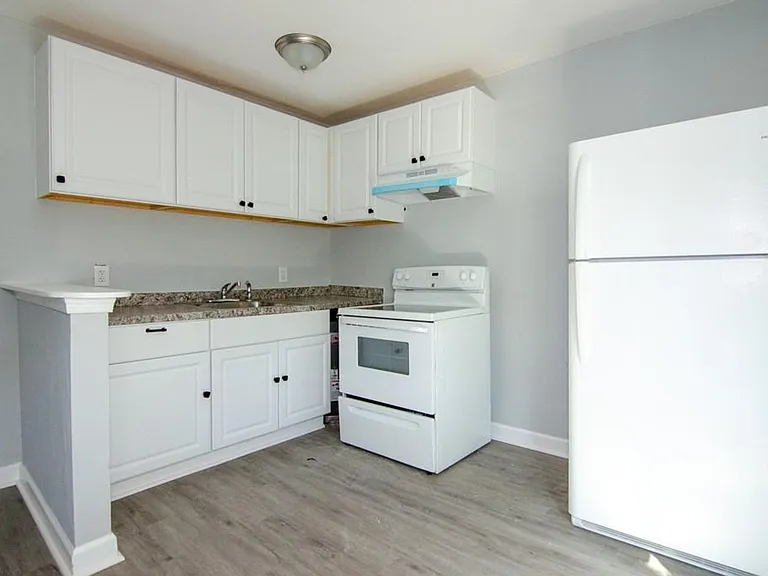 1005 Hillside Ave — Photo 6