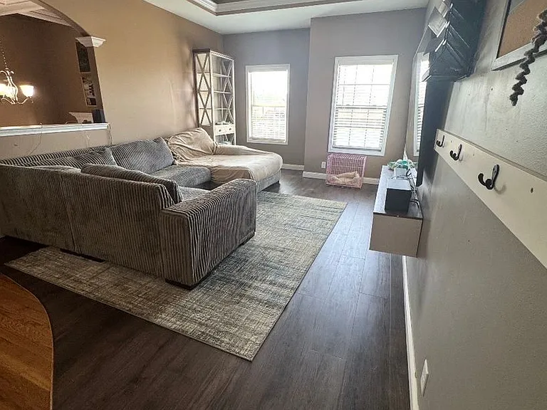 1715 W Crocus Dr — Photo 6