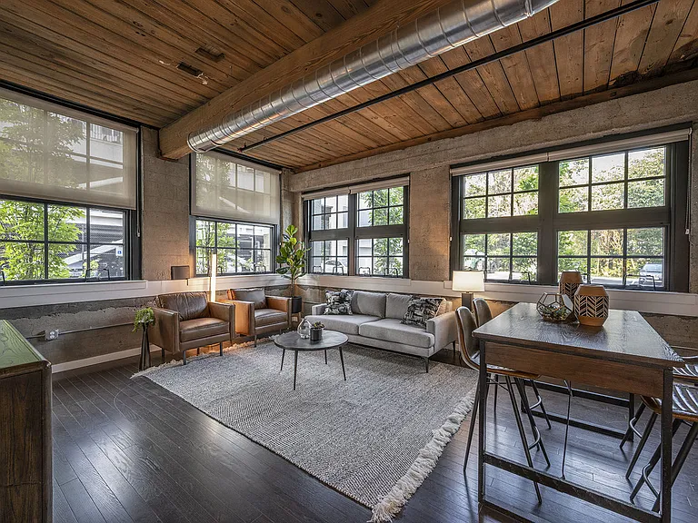 Bancroft Lofts — Photo 8