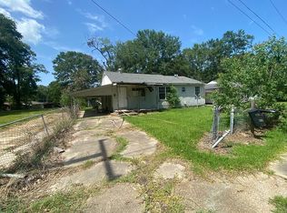 738 W North St, Leesville, LA 71446