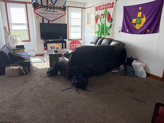 4th image of 669 Price St
