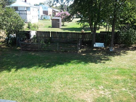 4th image of 400 E Cleveland Ave