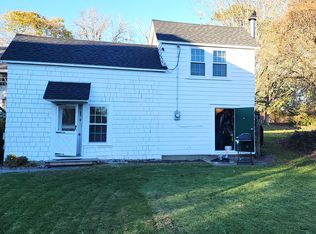 270 Paradise Ave, Middletown, RI 02842