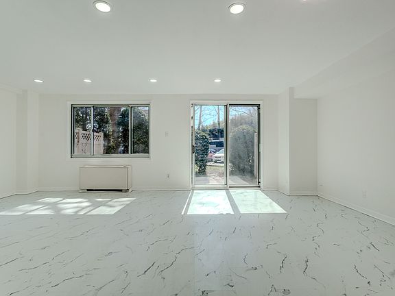 5th image of 1900 Lyttonsville Rd APT 110
