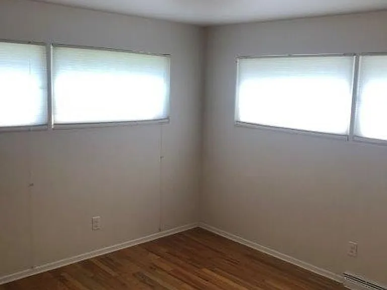 6330 N Elmhurst St — Photo 16
