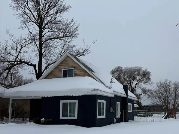 715 Colfax St, Cadillac, MI 49601