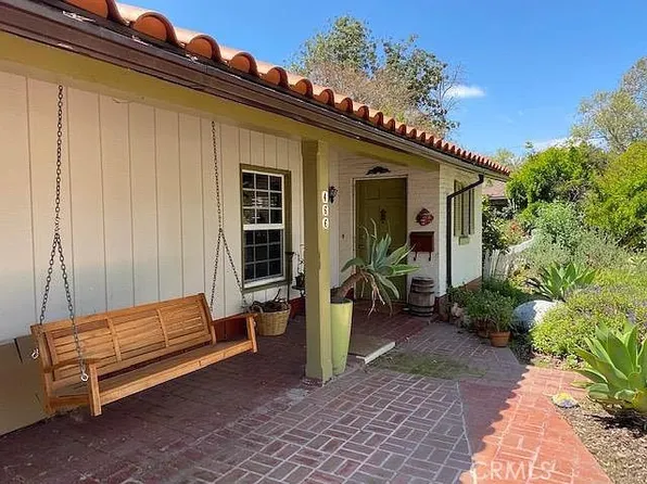 466 W 10th St, Claremont, CA 91711