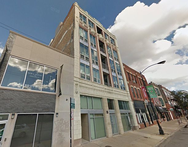 1st image of 1927 N Milwaukee Ave #303