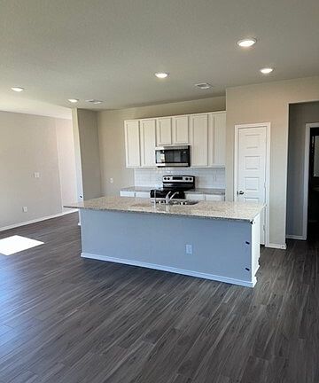 3rd image of 4462 Tourmaline Way