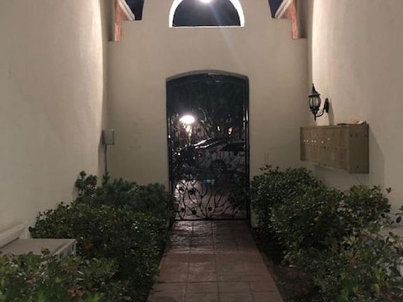 3rd image of 4168 44th St Unit 6