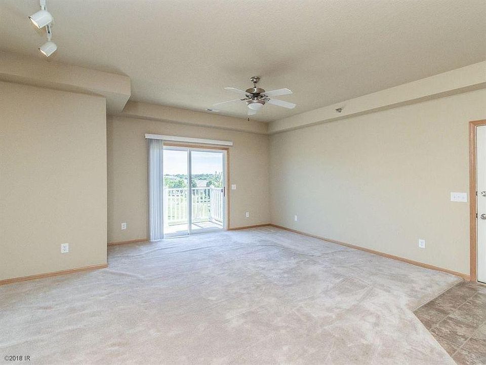 1st image of 1805 SW White Birch Cir Unit 8