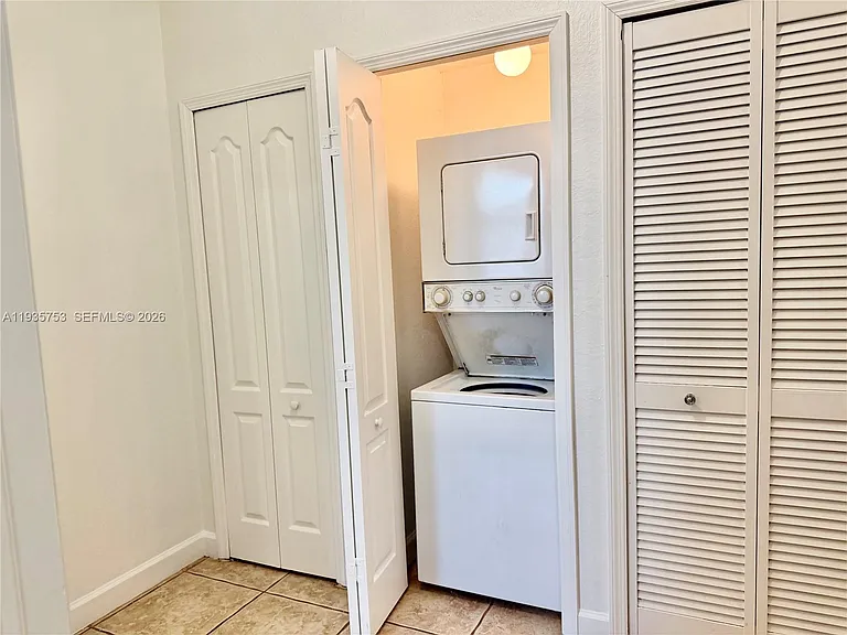 1692 SE 29th Ct #201 — Photo 26