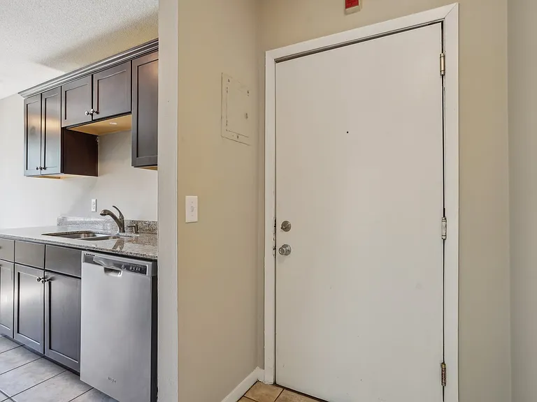 Park West Apartments, LLC — Photo 16