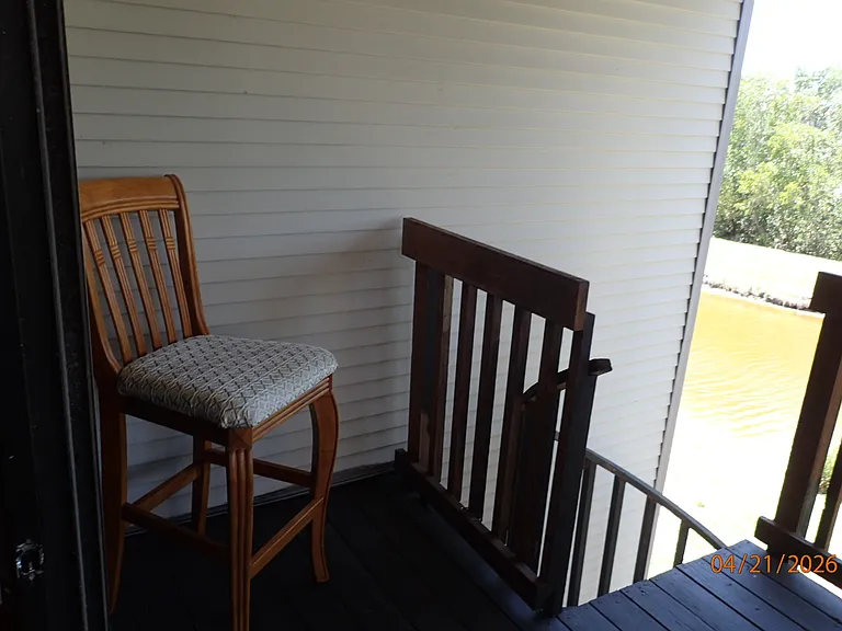 2nd floor balcony