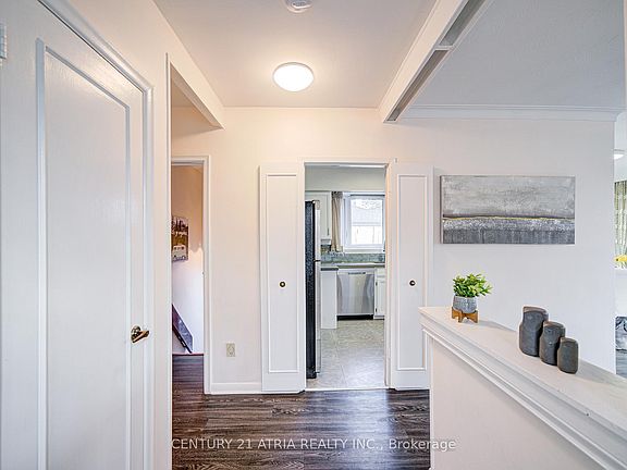4th image of 331 Elmwood Ave